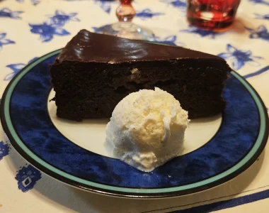Sacher assiette